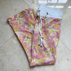 Pants w/seahorse motifs
